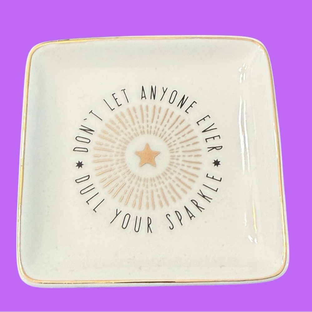 NWT White Ceramic Trinket/Keys/Jewelry Dish With Gold & Black “Sparkle”
